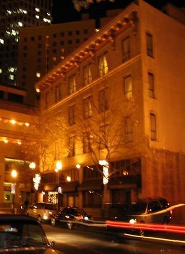 Washington 3* Oakland